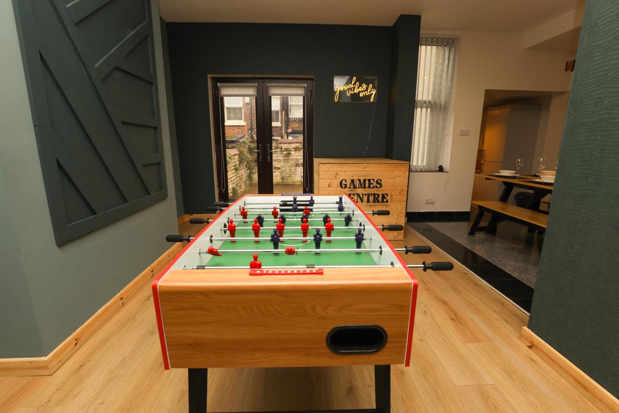 Anfield Luxe Retreat - Stylish Stay With Parking - Steps From Stadium - Short Drive To City Centre Liverpool Exterior photo